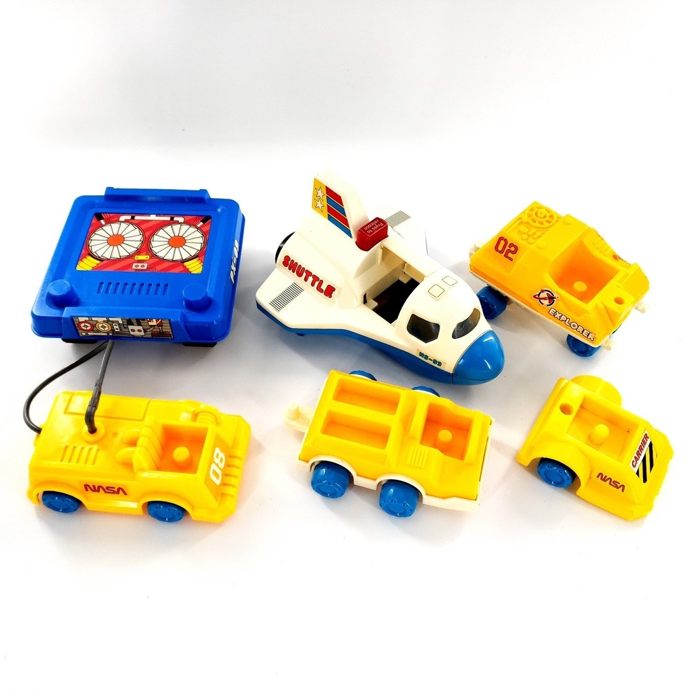 Vintage 1984 Playworld Lil' Playmates Space Station Playset Vehicle Lot